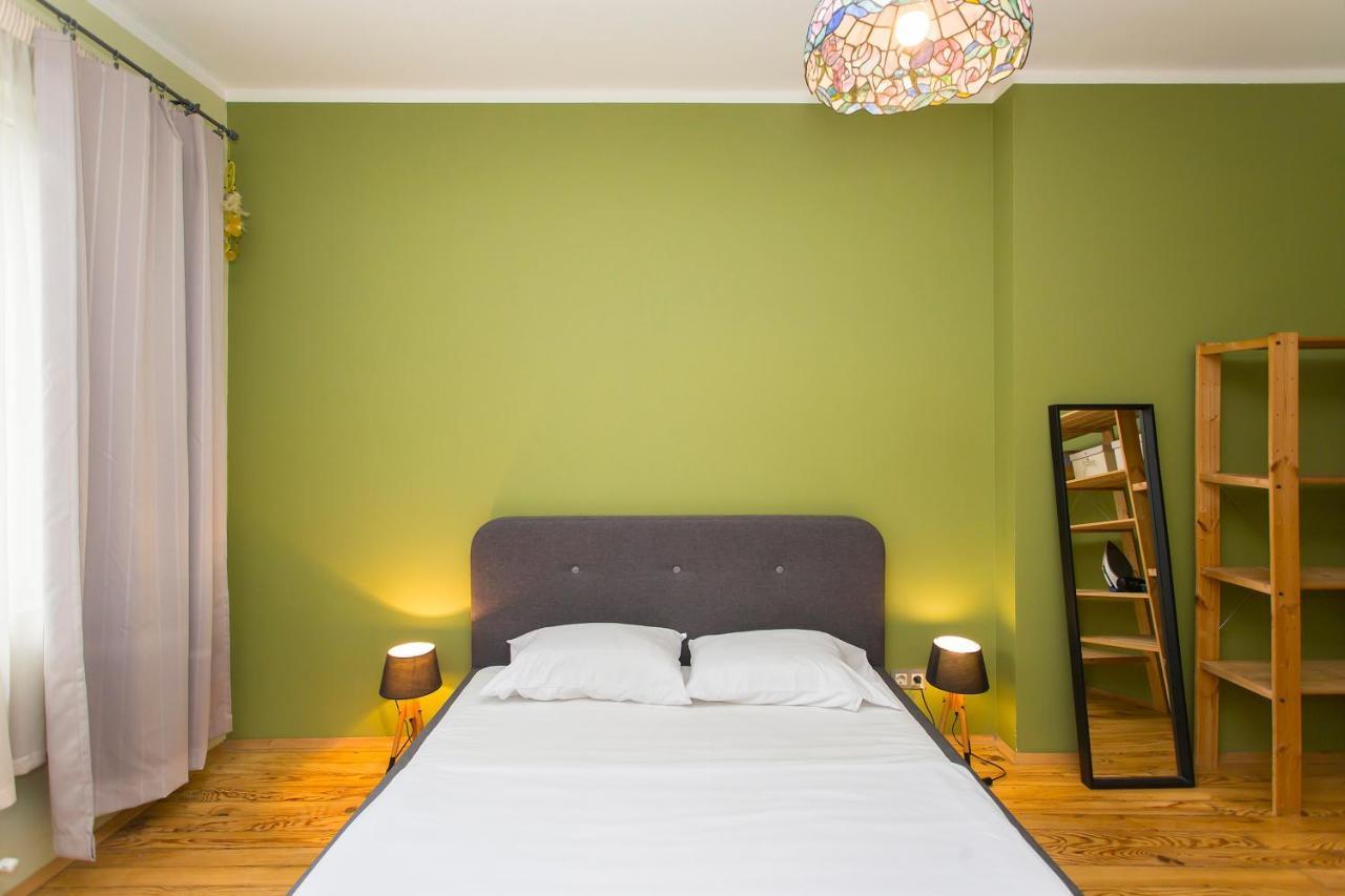 Colorful 2Bdr Apartment In The City Center Sofia Luaran gambar