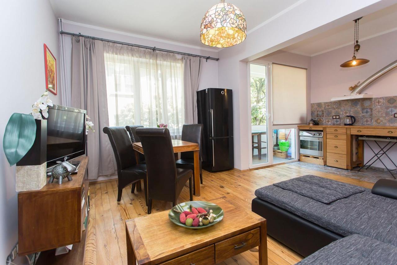 Colorful 2Bdr Apartment In The City Center Sofia Luaran gambar