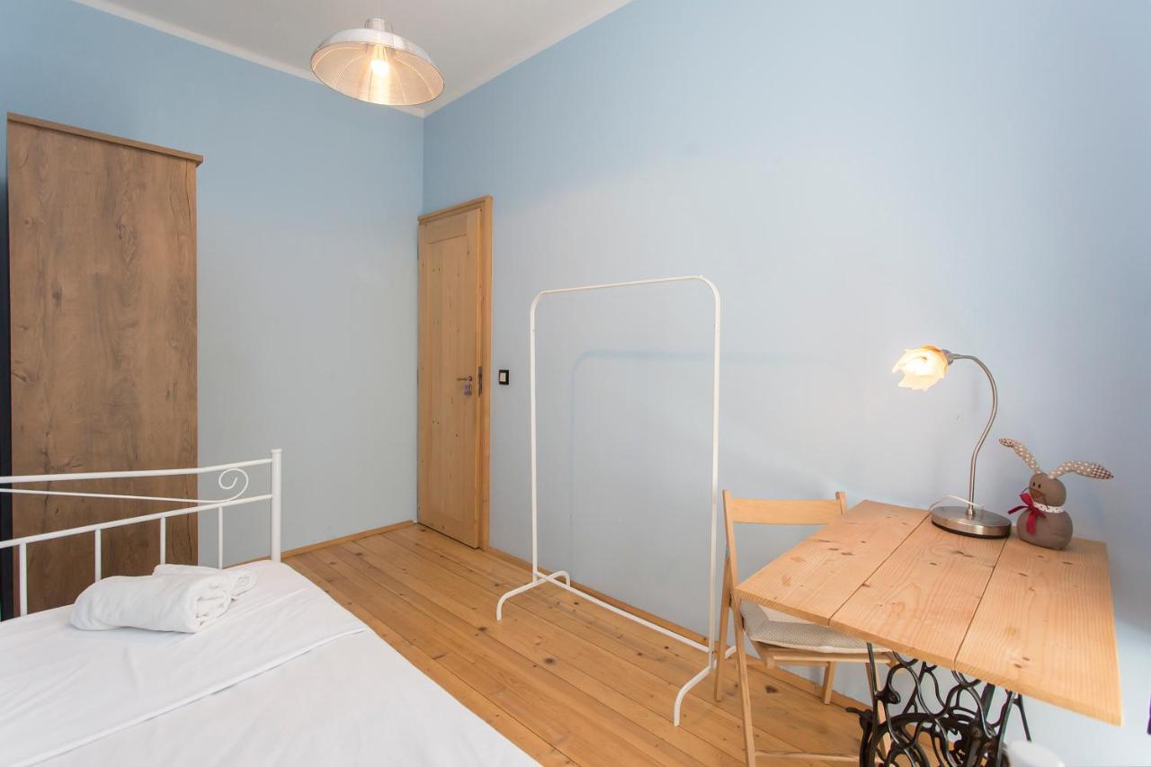 Colorful 2Bdr Apartment In The City Center Sofia Luaran gambar